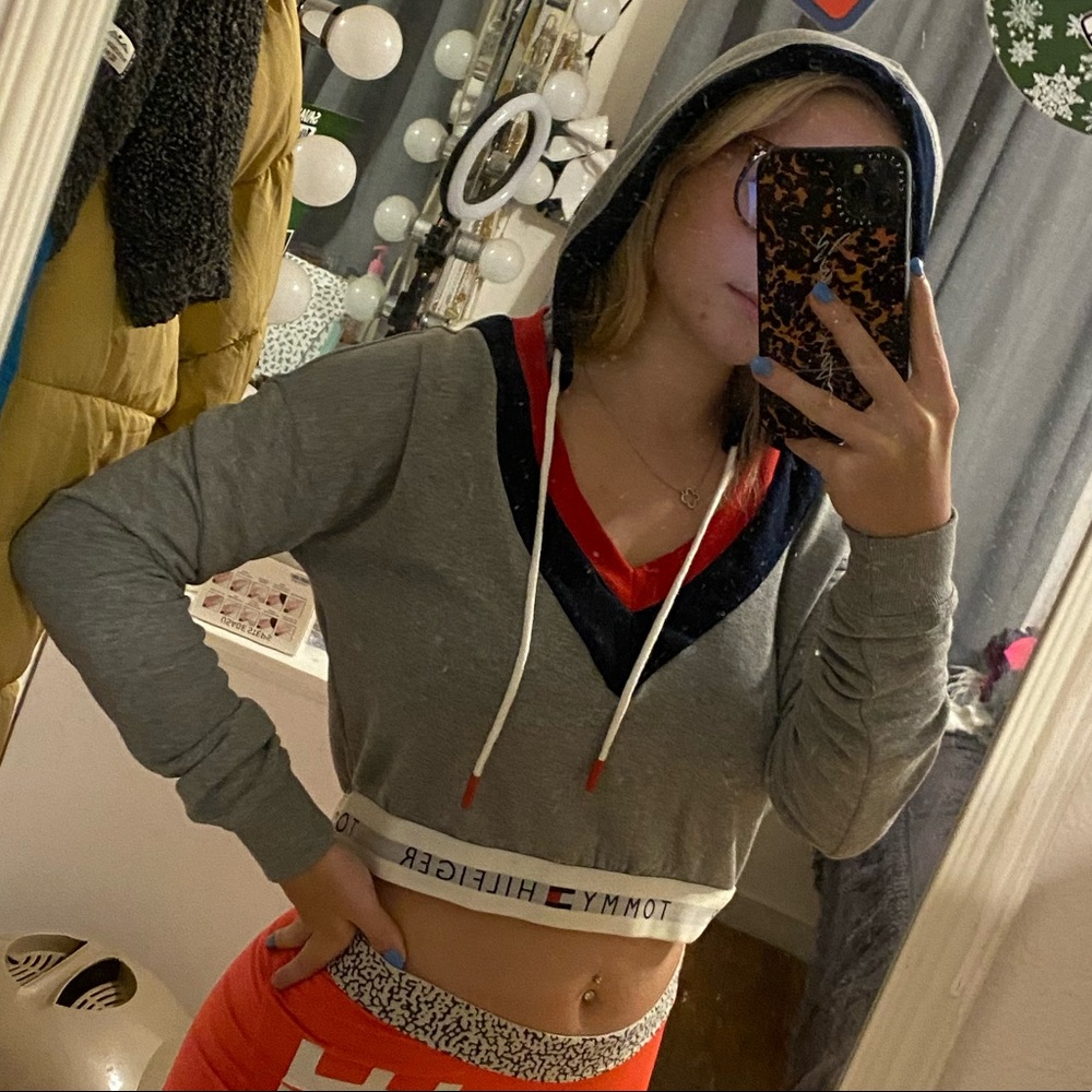 Tommy Hilfiger cropped hoodie